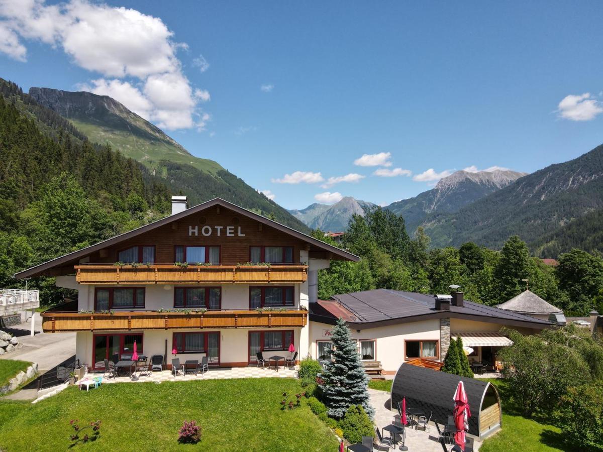 Hotel Panorama Elbigenalp Eksteriør billede