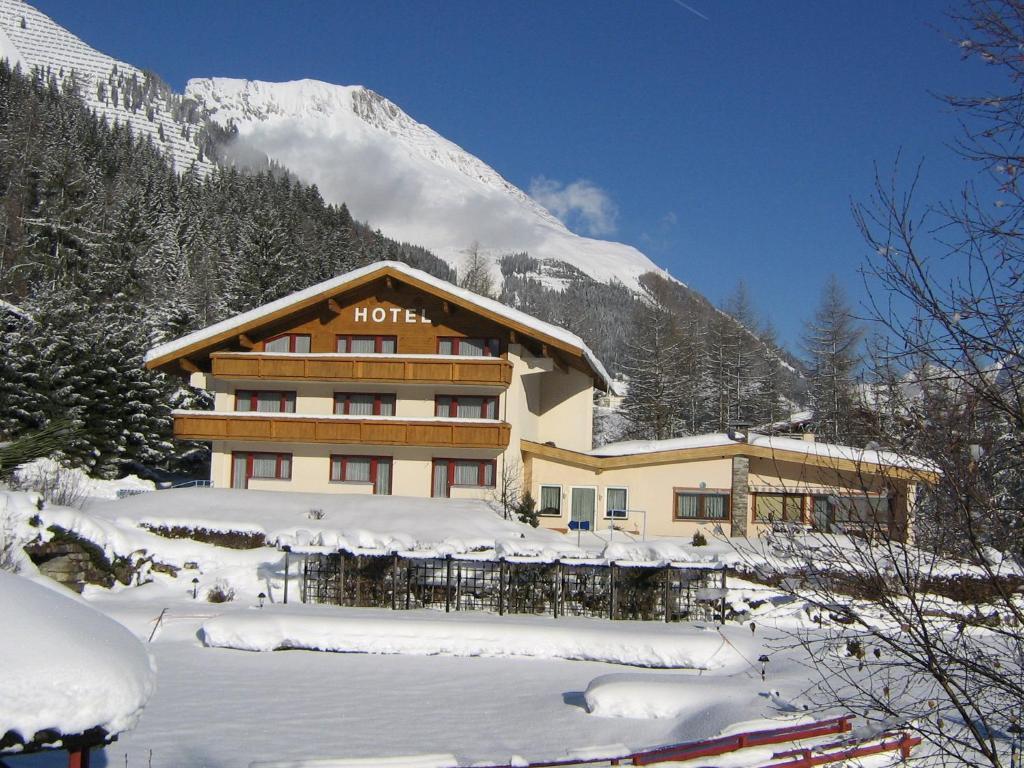 Hotel Panorama Elbigenalp Eksteriør billede