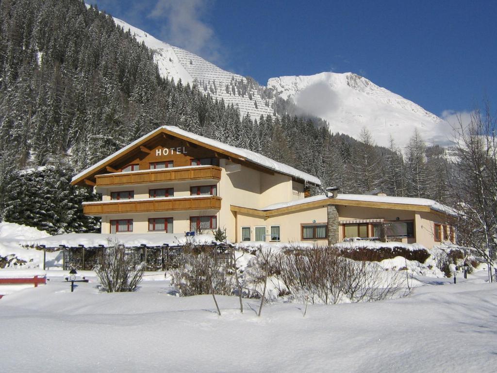 Hotel Panorama Elbigenalp Eksteriør billede