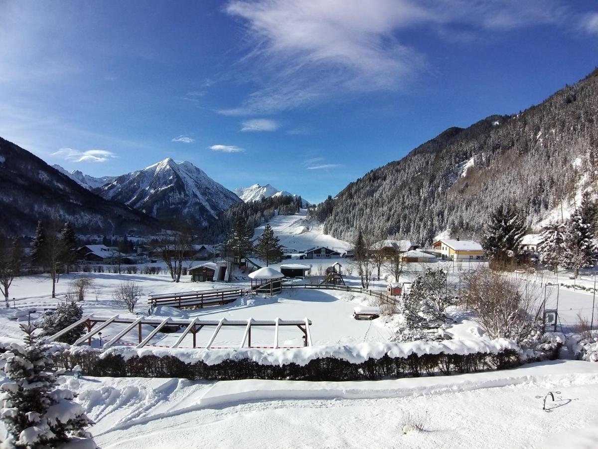 Hotel Panorama Elbigenalp Eksteriør billede