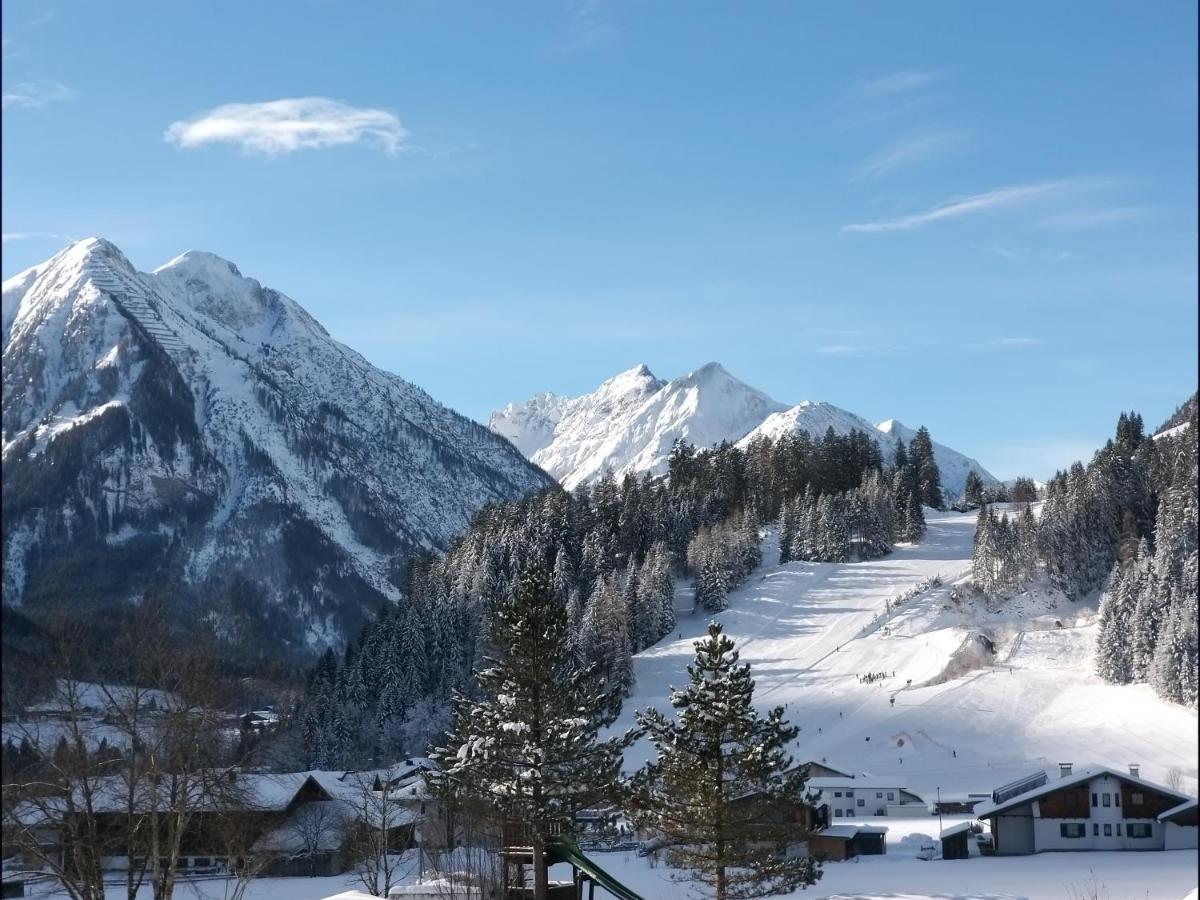 Hotel Panorama Elbigenalp Eksteriør billede